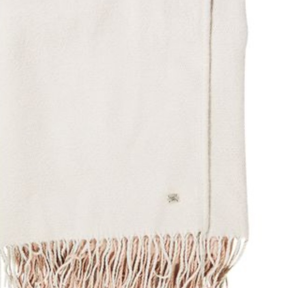 NEW SOIA & KYO Woven Scarfigan with Fringe - Picture 5 of 8